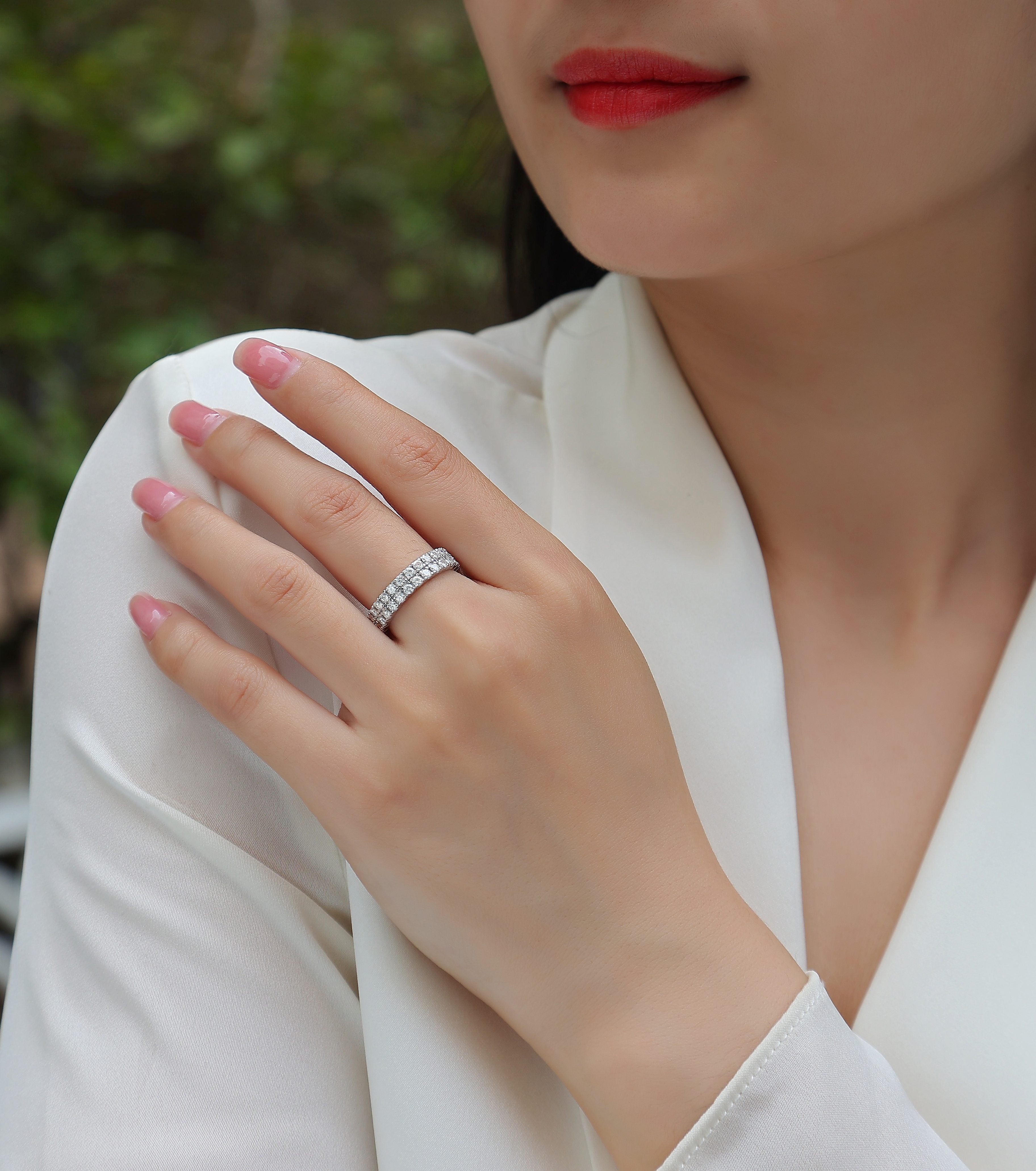 Crystal Love - A Wedding Ring Set With Top-quality Moissanite S925 Silver And Platinum-plated Diamond. The Ring Can Be Inspected With A Diamond Pen