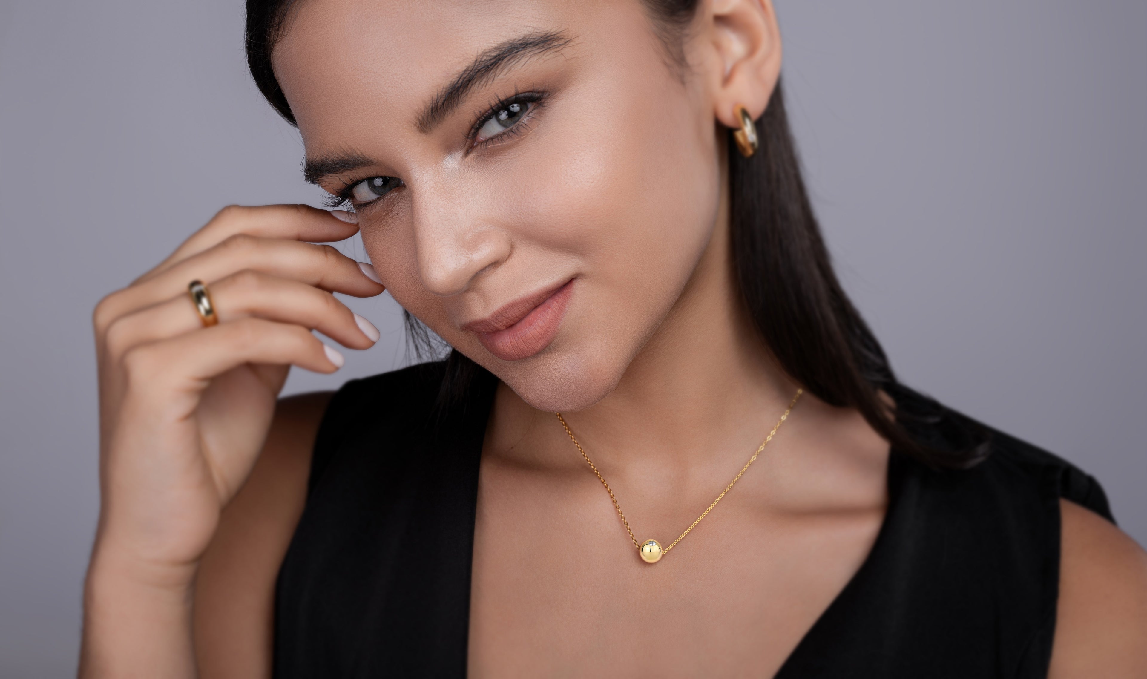 Good Fortune Flows - A Fashionable And Trendy Necklace Pendant Set With Top-quality Moissanite S925 And Silver Plated With Gold Can Be Tested With A Diamond Pen.