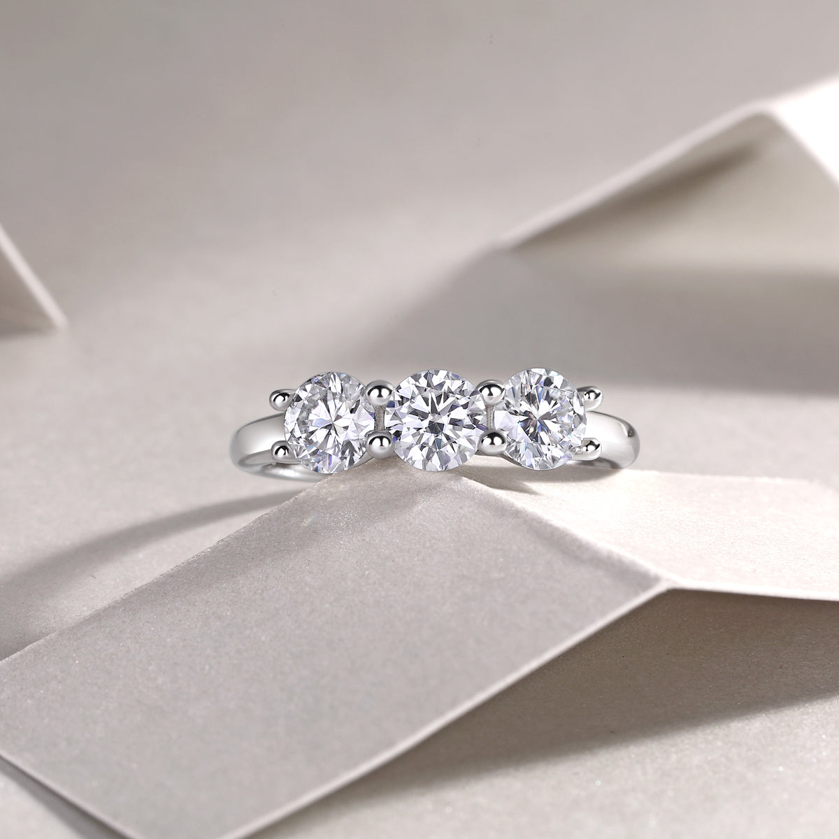 A Love Reborn Three Times - A Wedding Ring Set With 0.5-carat Top-quality Moissanite S925 Silver And Platinum-plated Diamond. The Ring Can Be Tested With A Diamond Pen In Gold And Rose Gold