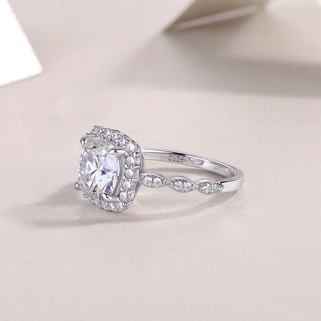 Gorgeous Square Diamond - Set With Top-quality Square Moissanite S925, Silver And Platinum-plated Diamond Wedding Ring. The Ring Can Be Inspected With A Diamond Pen