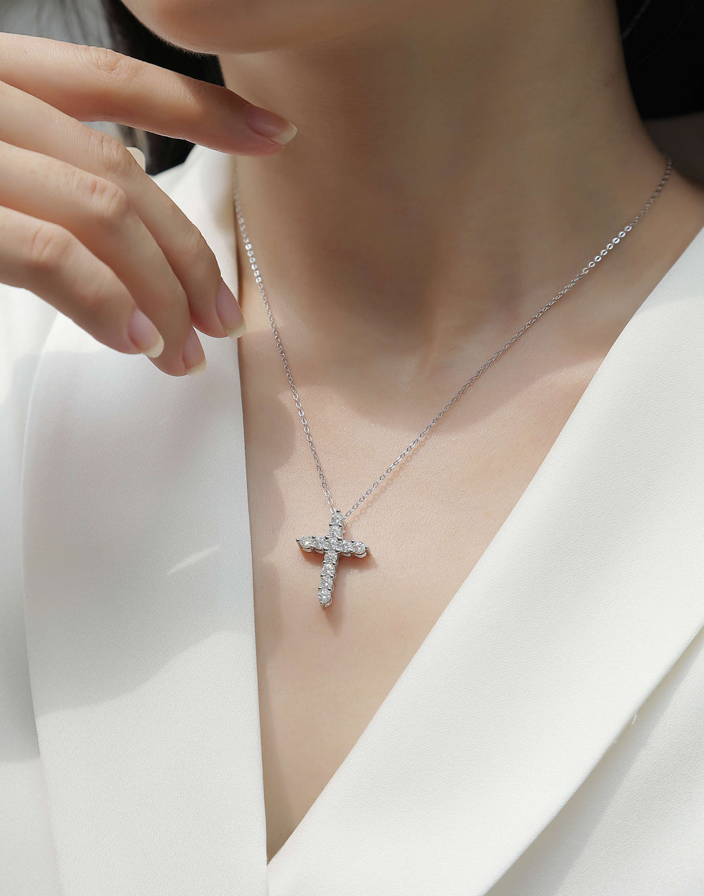 Faith - A Fashionable And Trendy Necklace Pendant Set With Top-quality Moissanite S925 Silver And Platinum-plated Gold Can Be Tested With A Diamond Pen In Gold Rose Gold