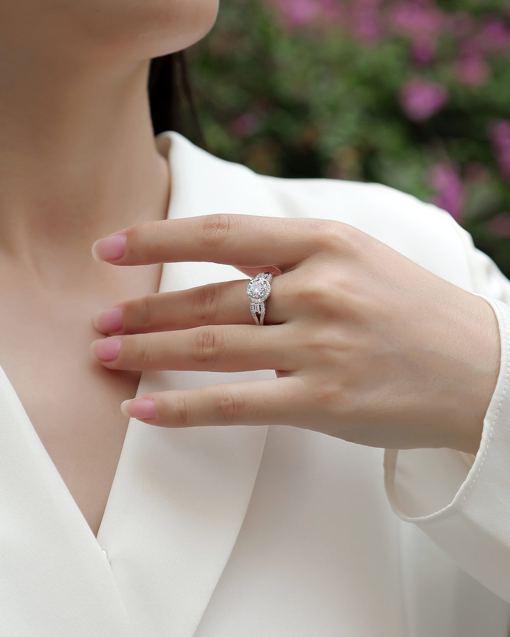 Free - Set With 1-carat Top-quality Moissanite S925 Silver And Platinum-plated Diamond Wedding Ring. The Ring Can Be Tested With A Diamond Pen In Gold And Rose Gold