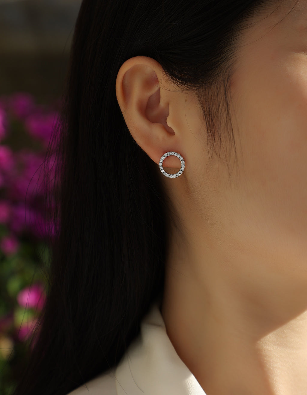 Explore - The Fashionable And Trendy Earrings Set With Top-quality Moissanite S925 Silver And Platinum-plated Stud Earrings Can Be Tested With A Diamond Pen