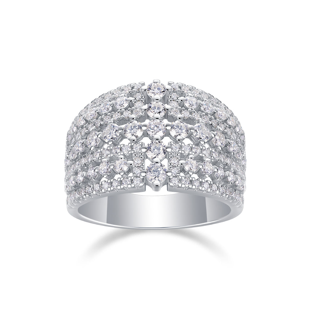 Many Diamonds Are Arranged Luxuriously Fashionable Moissanite Silver Rings