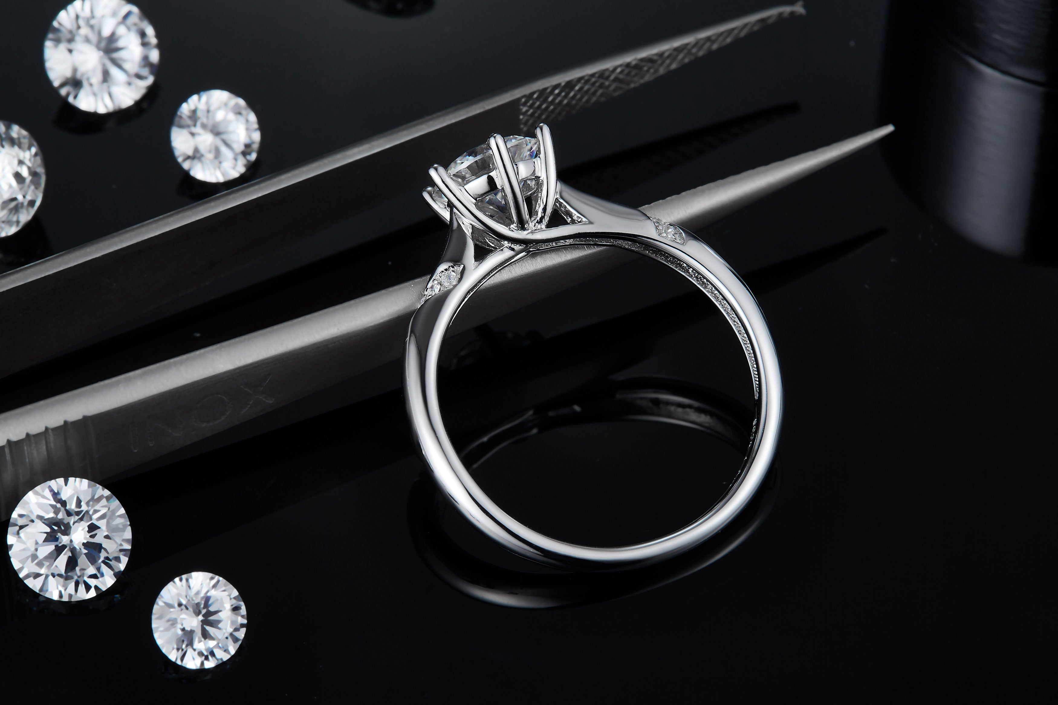 Snow Of The Soul - A Wedding Ring Set With 1-carat Top-quality Moissanite S925 Silver And Platinum-plated Diamond Can Be Tested With A Diamond Pen