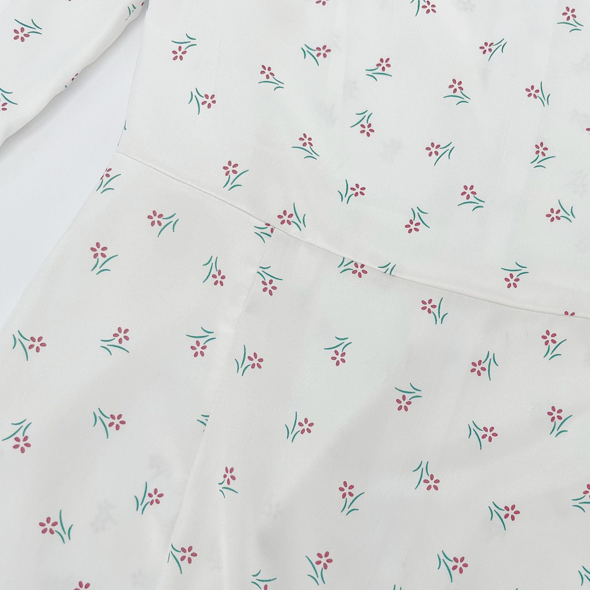 Fitted Vintage Floral Long Sleeve Dress