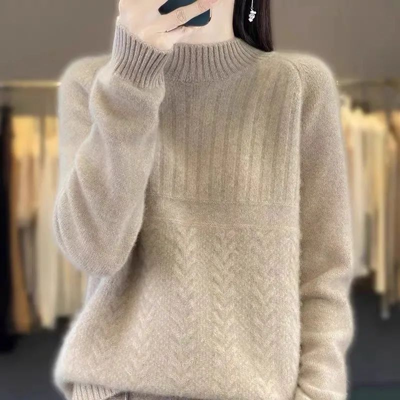 Loose-fitting Women's Turtleneck Base Sweater For Outerwear