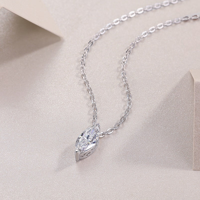 Morning Light Eye - A Fashionable And Trendy Necklace Pendant Set With Top-quality Moissanite S925 And Silver Plated With Gold Can Be Tested With A Diamond Pen