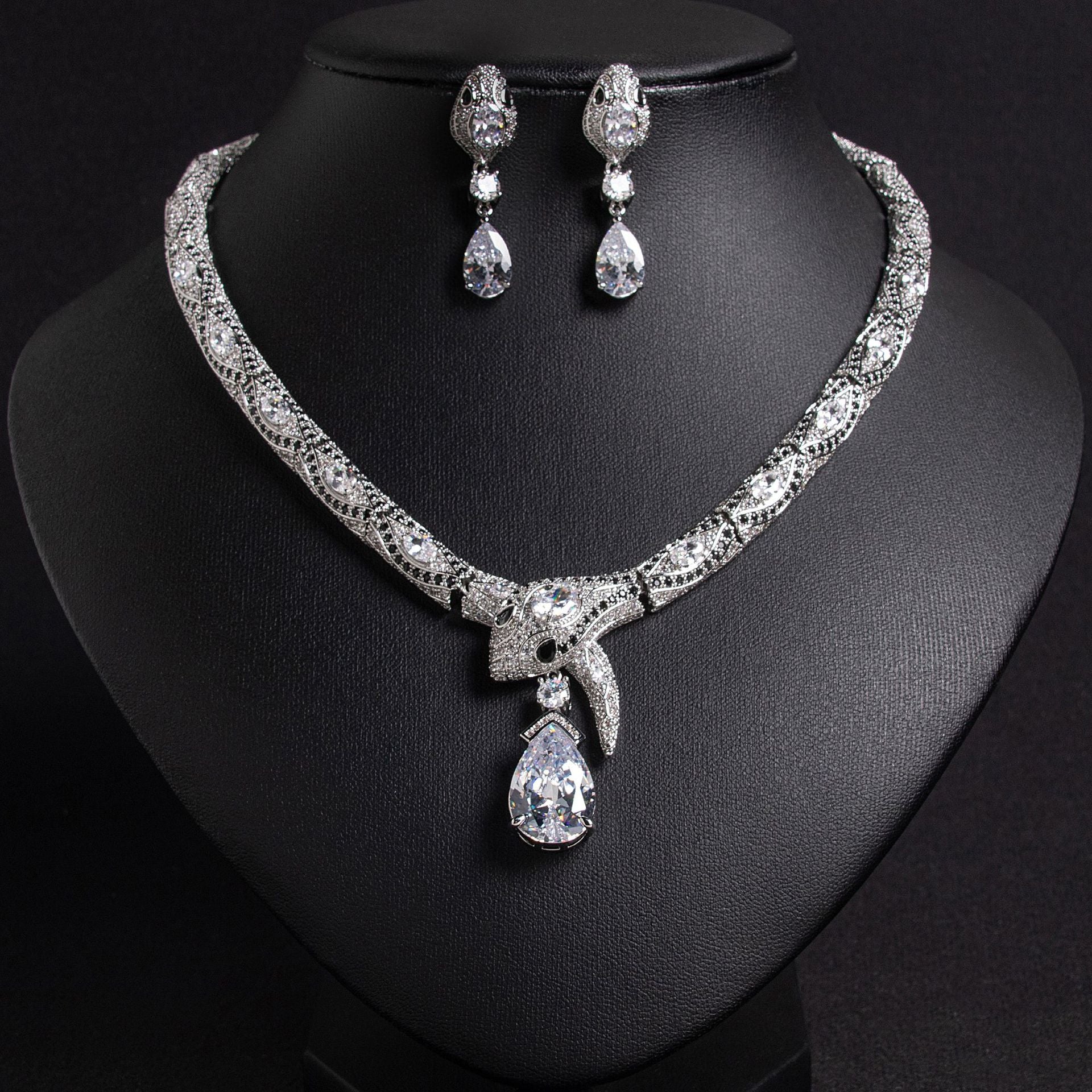 Personalized Fashion Zircon Snake Necklace Earrings Suit